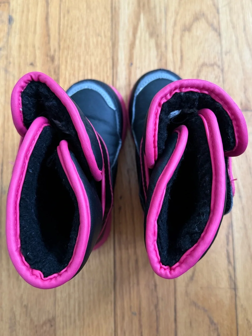 Kids Winter Boots - Black with Pink Trim - size 7t